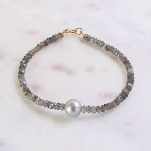 Jewelmak Hannah Labradorite & Pearl Bracelet